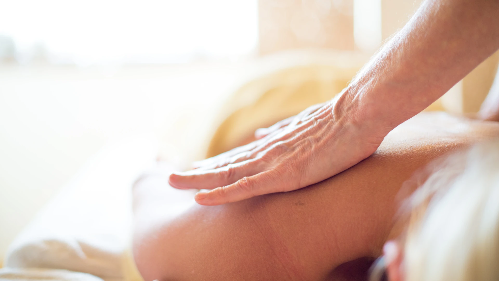 Wellness treatment "Classic massage therapy" (15 / 25 minutes)
