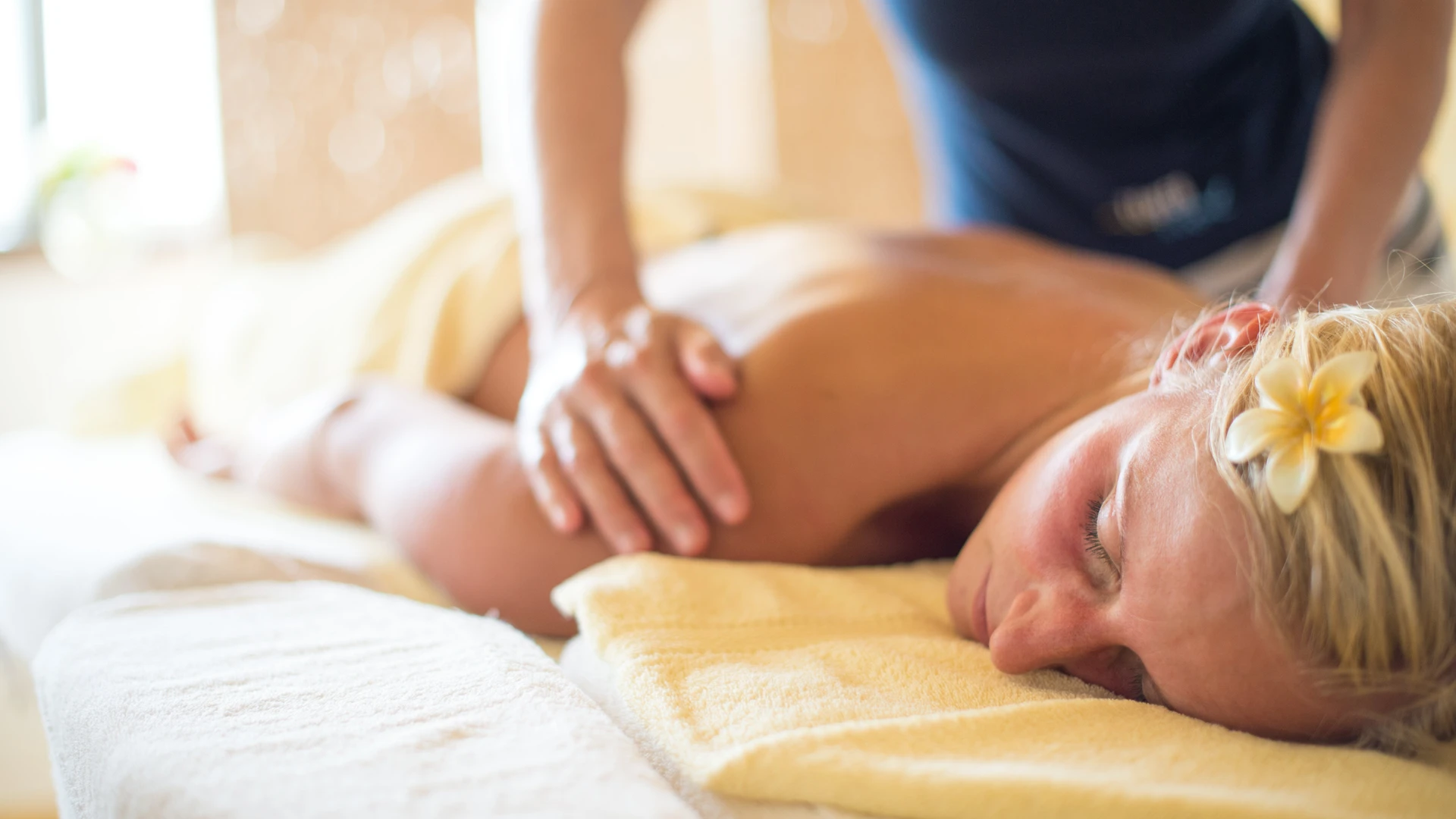 Wellness treatment "Sea buckthorn oil massage" (35 / 55 minutes)