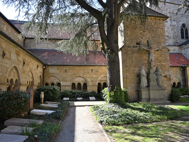 Dom St. Petrus Osnabrück - Kreuzgang Dom St. Petrus Osnabrück - Kreuzgang