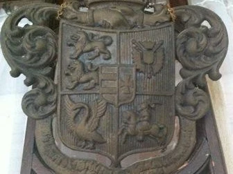 Villa Holstein Wappen