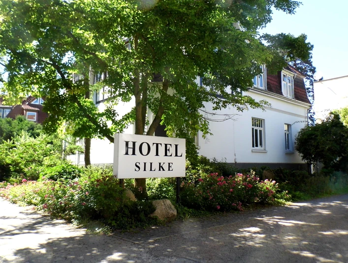 Hotel Silke - Einfahrt