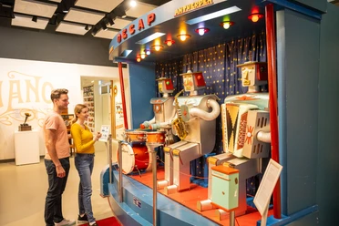 Espelkamp-Schloss Benkhausen-Automatenmuseum-Teutoburger-Wald-Tourismus-D-Ketz-071.jpg Schloss Benkhausen - Automatenmuseum in Espelkamp