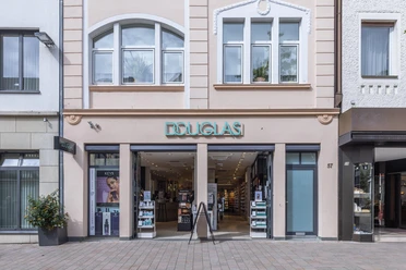 Douglas_1