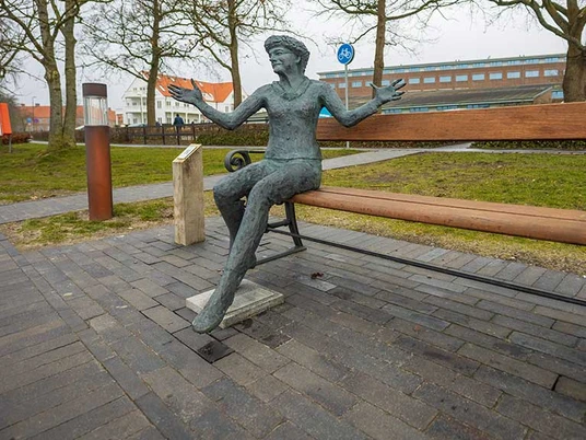 Inge-Adriansens-Bænk-Forundringsparat-i-Sønderborg