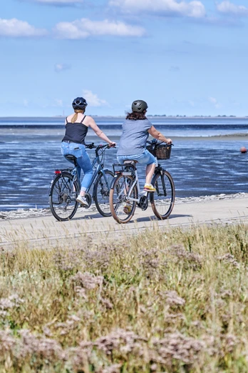Radfahrerinnen in Sehestedt_Florian Trykowski