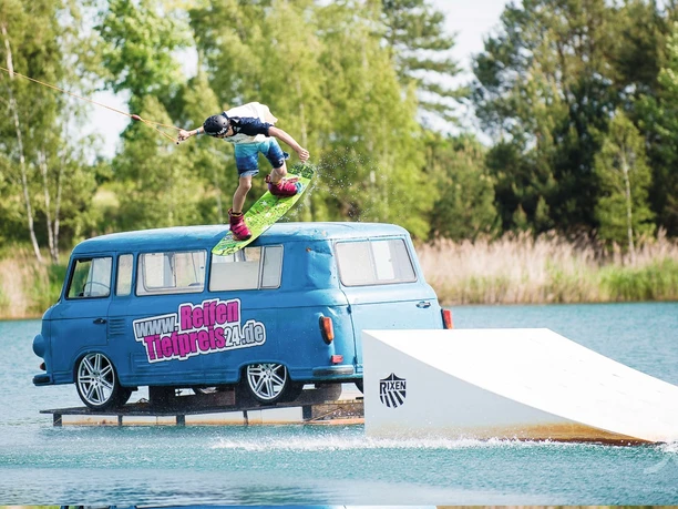 Wake and Beach Halbndorfer See