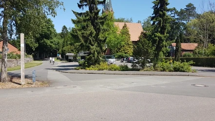 Parkplatz Seedorfer Kirche