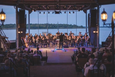 Biedermeierstrand Sächsische Bläserphilharmonie © Haynaer Strandverein e.V..jpg