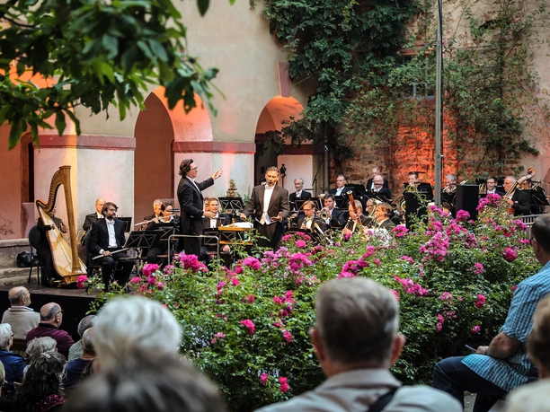 Sächsische Bläserphilharmonie auf Schloss Trebsen Konzert der Sächsische Bläserphilharmonie auf Schloss Trebsen