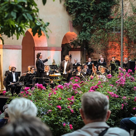 Koncert Saské dechové filharmonie na zámku Trebsen