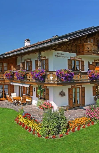 hausansicht_sommer__bild_1