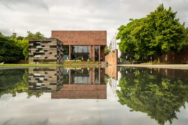 Bielefeld-Skulpturenpark Kunsthalle-Teutoburger-Wald-Tourismus-D-Ketz-028-CC-BY-SA.jpg Bielefeld - Skulpturenpark Kunsthalle