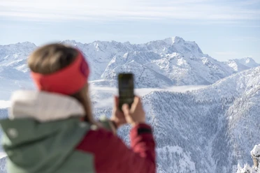 Blick von Laber Bergstation Skigebiet Laber Oberammergau Naturpark Ammergauer Alpen
