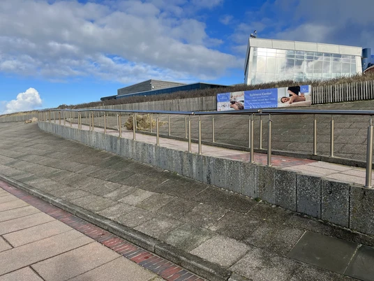 Rampe zur Promenade an der Strandstraße