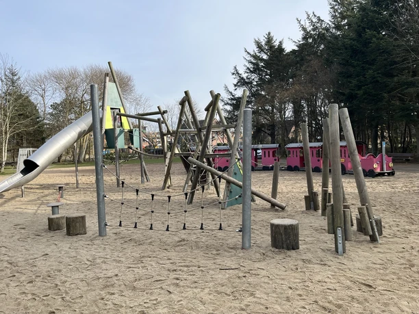 Spielplatz Südwäldchen Klettergerüst