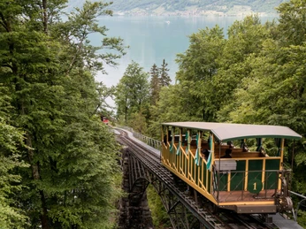 giessbach-standseilbahn-brienzersee.jpg
