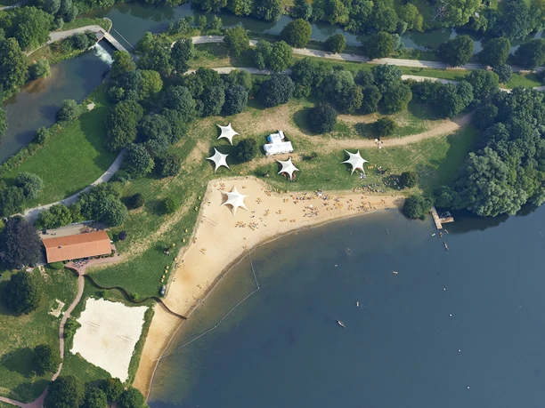 Jo-Beach (c) JoBeach.jpg