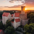 Burg Gnandstein bei Sonnenuntergang - Sehenswürdigkeiten in der Leipzig Region Vogelperspektive auf die imposante Burg Gnandstein in Frohburg bei Sonnenuntergang, Familie, Freizeit, Kinder, Ausflug