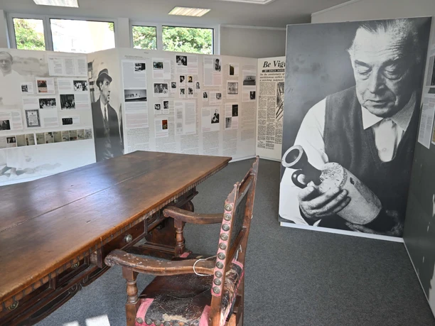 Remarques desk Remarque's desk in the Erich Remarque Peace Center