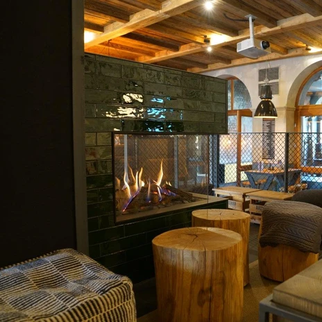 Dolden Mädel Braugasthaus in der Schalterhalle im Bayerischer Bahnhof Gasthaus & Gosebrauerei | Leipzig Convention Bureau Dolden Mädel Braugasthaus in der Schalterhalle im Bayerischer Bahnhof Gasthaus & Gosebrauerei - präsentiert vom Leipzig Convention Bureau