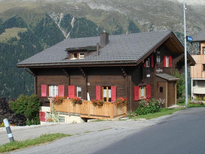 Aussenansicht Sommer 2.jpg