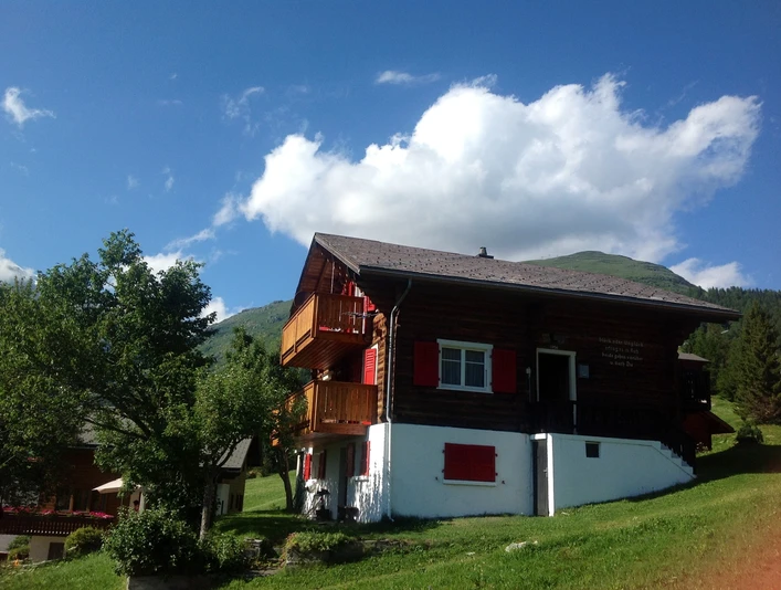 Aussenansicht Sommer 2.jpg