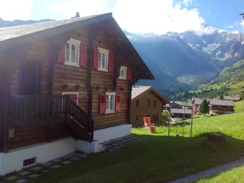 Aussenansicht Sommer.jpg