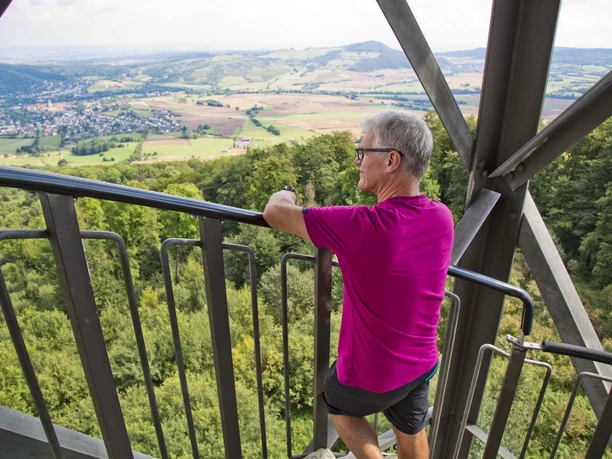 Blick vom Bärenbergturm ins Warmetal