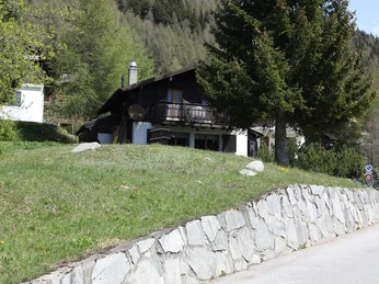 Aussenansicht Sommer 2.jpg