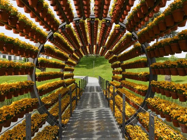Dufttunnel von Oláfur Eliasson in der Autostadt