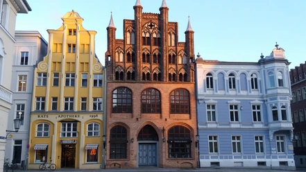 Wulflamhaus am morgen