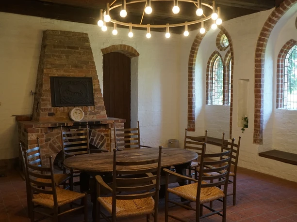 kloster-isenhagen-kapitelsaal-beate-ziehres-zeitorte.jpg