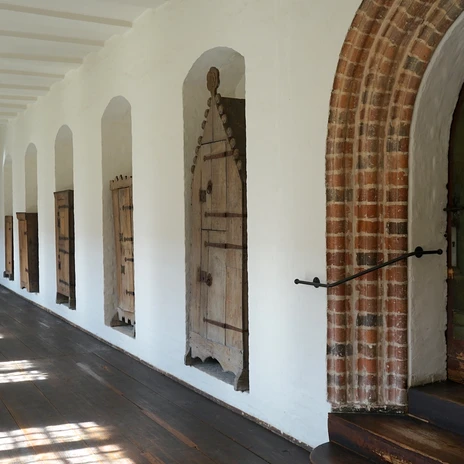 kloster-isenhagen-kreuzgang-2-beate-ziehres-zeitorte.jpg
