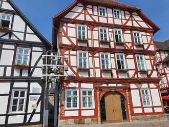 Altes Rathaus mit Glockenspiel TI Eschwege