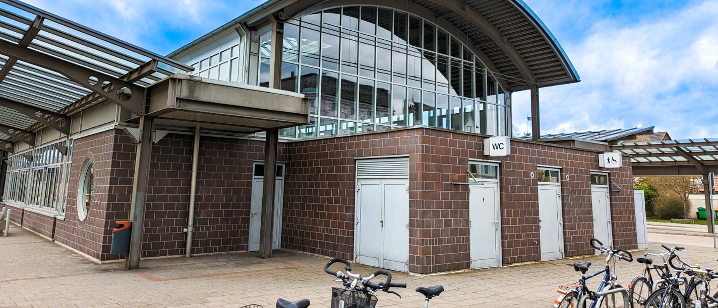 Öffentliche Toilette am Bahnhof Peine