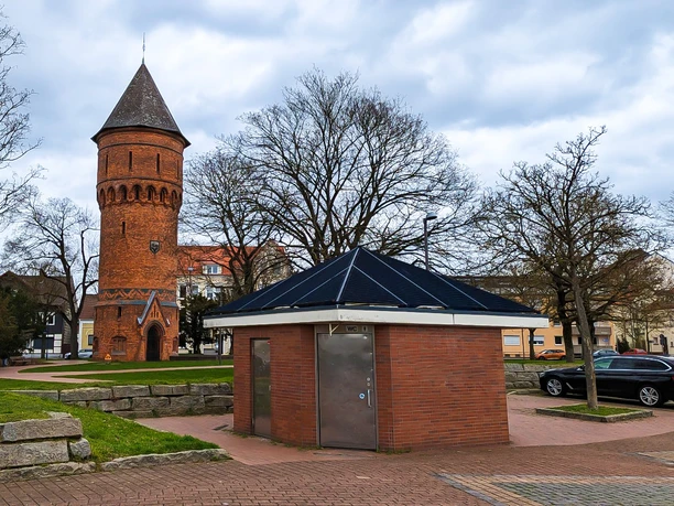 Öffentliche Toilette am Friedrich-Ebert-Platz Peine