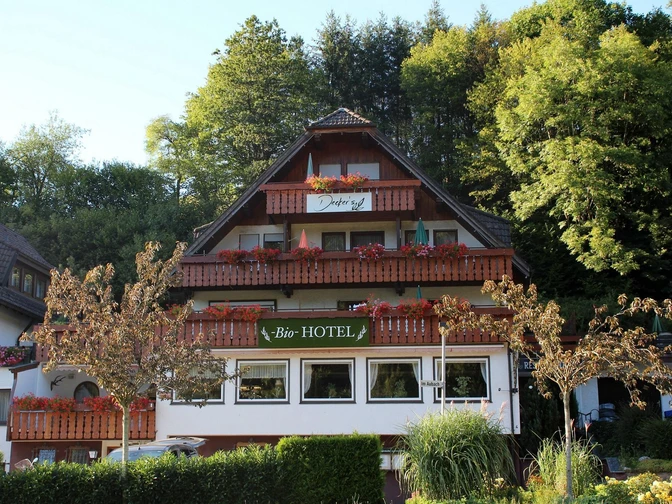 Aussenansicht Deckers Biohotel