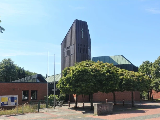 Kirchenzentrum der Emmauskirche