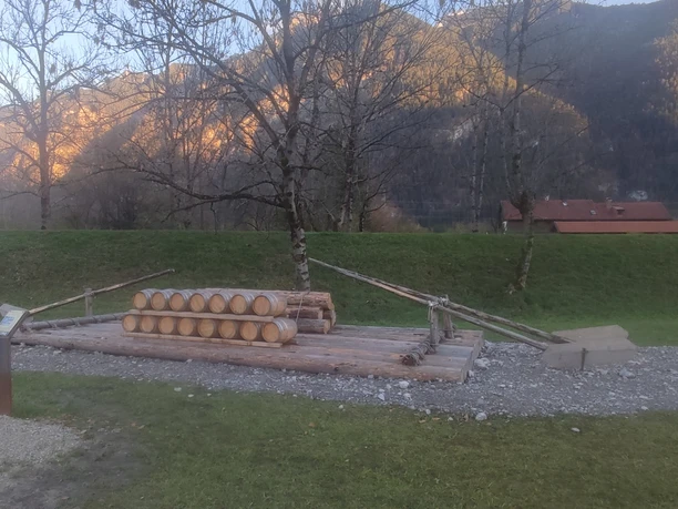 Loisach-Floß | Das goldene Au