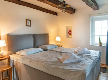 Inselresort-Wilhelmstein-Zimmer-Bett 2 Inselresort-Wilhelmstein-Zimmer-Bett 2Inselresort-Wilhelmstein-room-bed 2Inselresort-Wilhelmstein-værelse-seng 2Inselresort-Wilhelmstein-kamer-bed 2