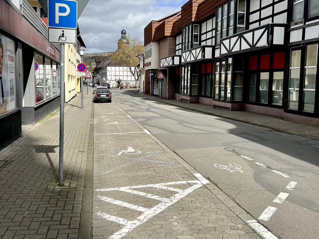 behindertenparkplatz-pastorenstrasse