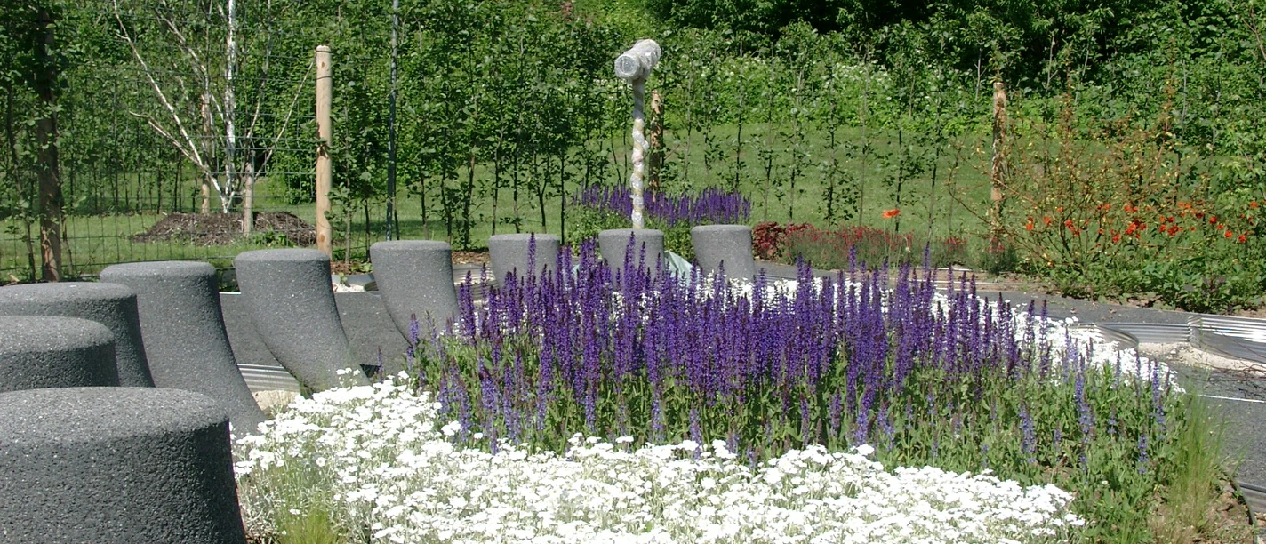 Sehenswerter Garten im Bad Wildunger Kurpark.