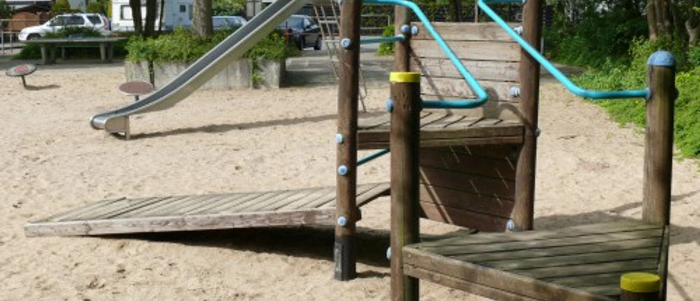 spielplatz-an-der-nienburg-in-celle_1357895510732.jpg