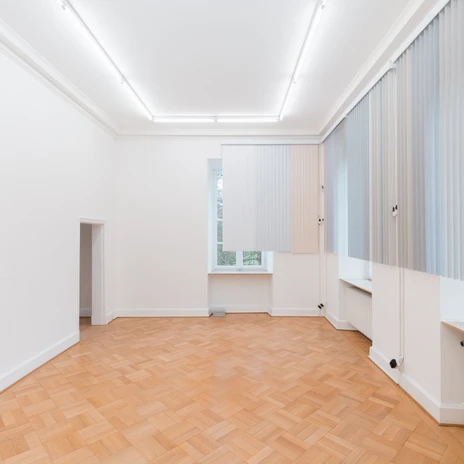 02_Nadia Belerique_How Long Is Your Winter_Installation View Ku…hoto Stefan Stark.jpg