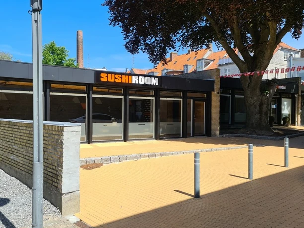 Sushi Room 4 (4) Sushi Room 4 (4)