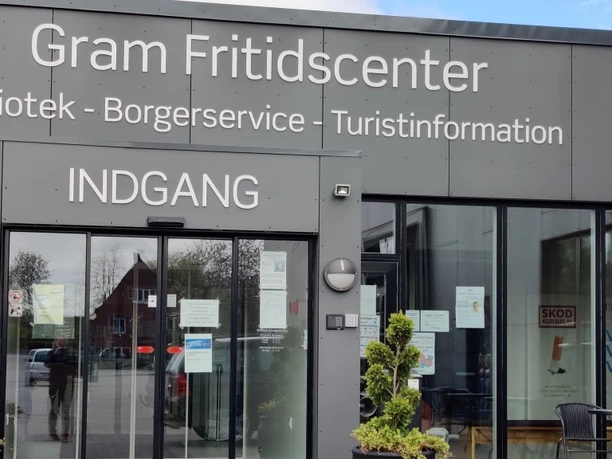 Infopoint Gram bib 1 (1)