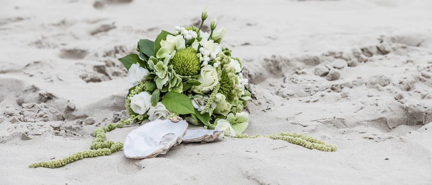 Hochzeitsblumen-Floristik-Juist.jpg Hochzeitsblumen-Floristik-Juist