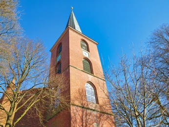 Esens Kirche.png