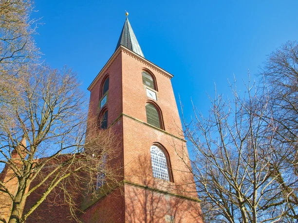Esens Kirche.png