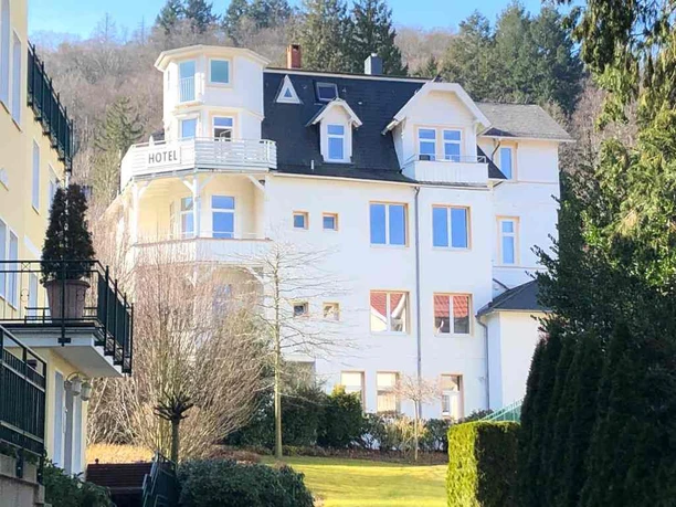 Ferienwohnungsvermietung Sandra Fricke-Zeiss in Bad Harzburg - Hausansicht der Ferienwohnungen Villa Augusta, Luxusblick, Harzwunder Ferienwohnungsvermietung Sandra Fricke-Zeiss in Bad Harzburg - Hausansicht der Ferienwohnungen Villa Augusta, Luxusblick, Harzwunder